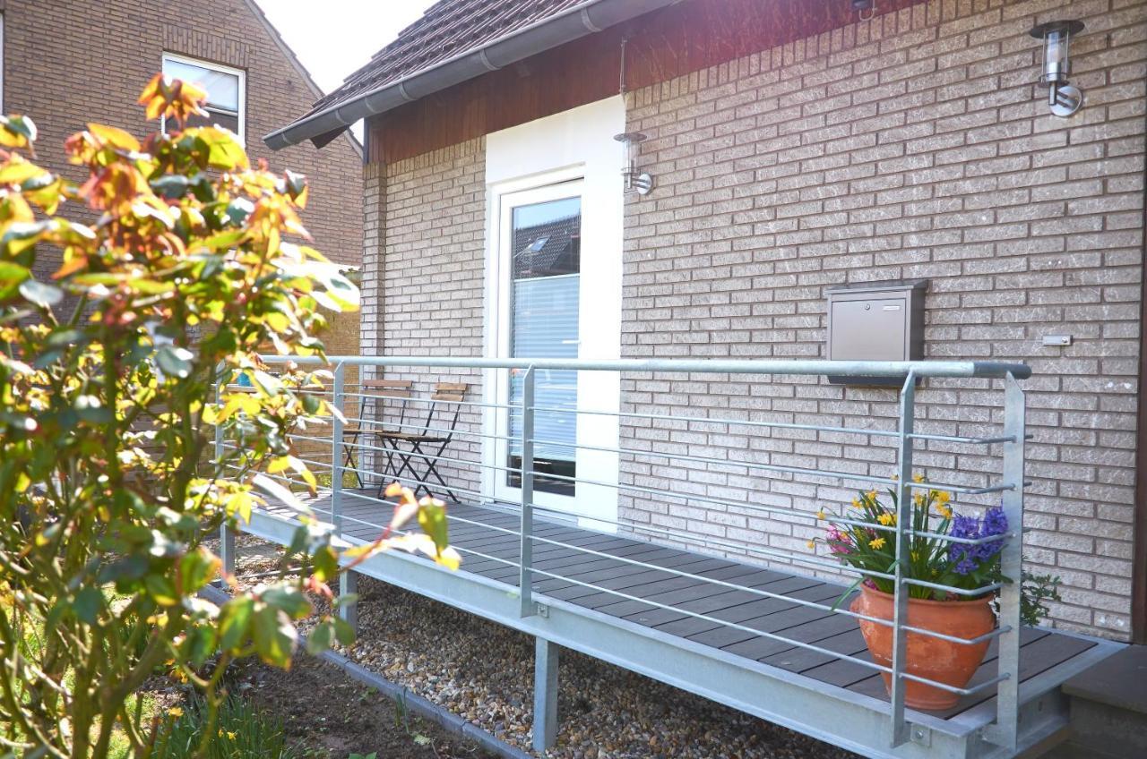 Schoenes Appartement In Meerbusch Am Buschend Bagian luar foto